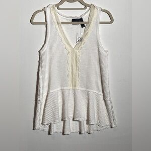 Daytrip @ Buckle White and Cream Lace V Neck Peplum Tank Top Small NWT